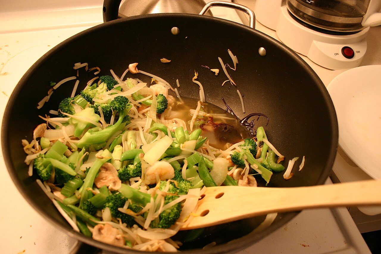 Minutes to Flavor: Quick & Spicy Vegetable Chicken Stir Fry